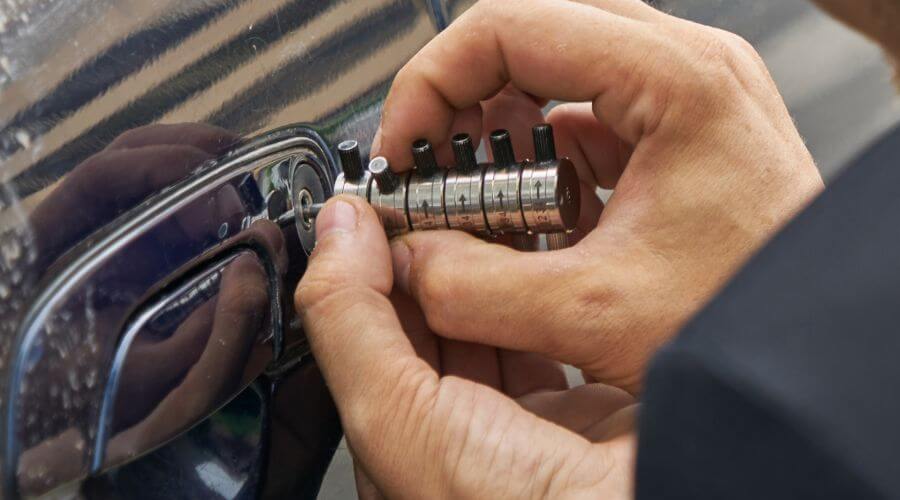 Professional roofing contractor services in Palmdale - Elyvor Vault